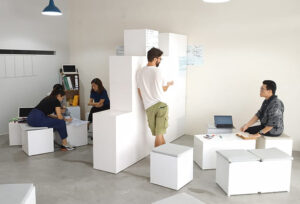 Aménagement espaces de travail à Lyon - espaces réunion brainstorming ou formation - Bloom Inside Lyon